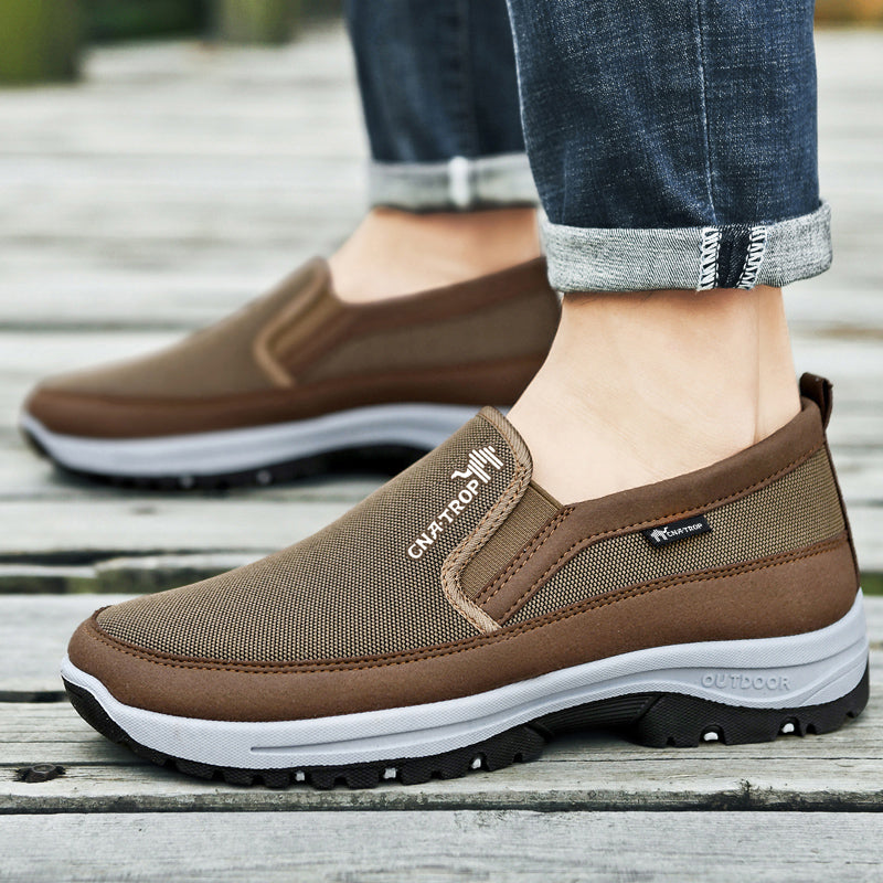 UnisexBreathable Sneakers – Comfortable Slip-On Casual Shoes for Spring and Autumn; Stylish, Lightweight Walking Shoes.